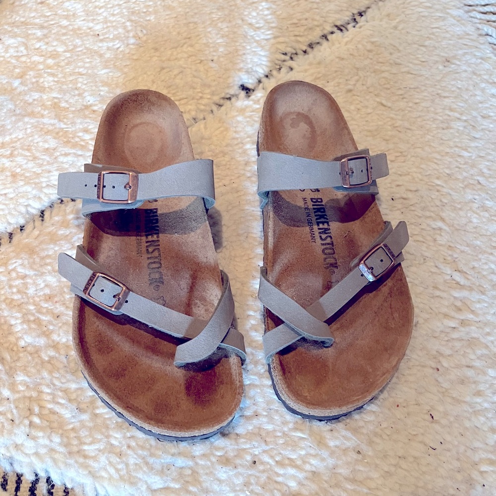 Suede sandal - Birkenstock - Mayari toe-loop